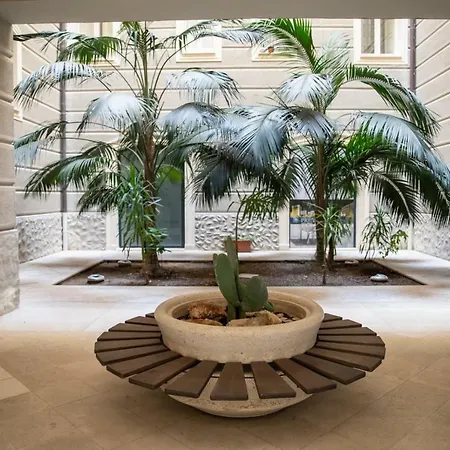 Tamborino Palace